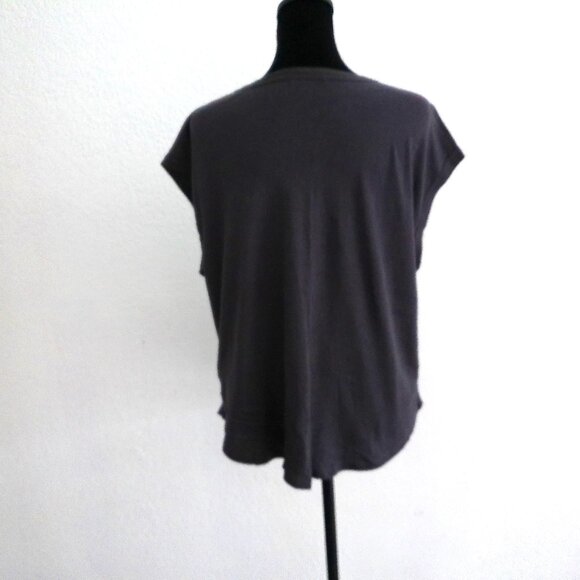 Gray tank top, with shiny studded eagle design - Picture 5 of 8